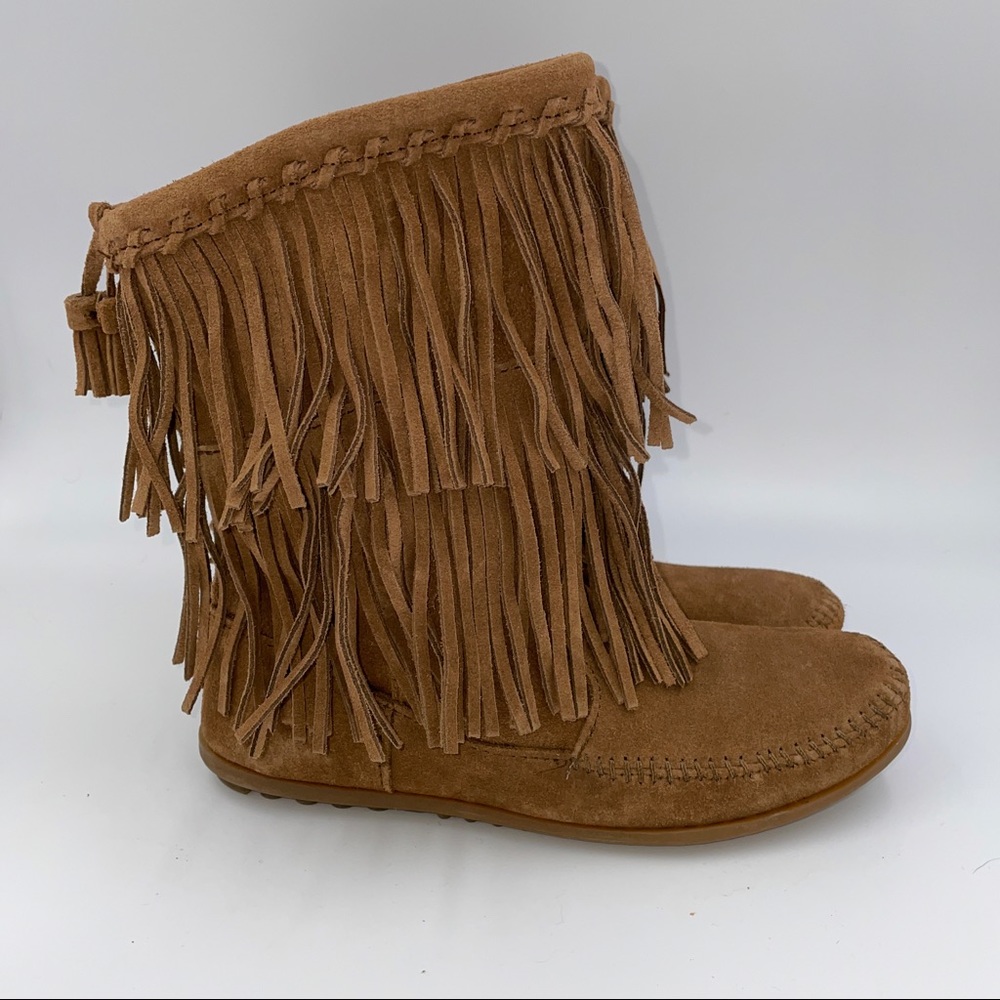 Minnetonka Tan Suede Fringe Moccasin Boots